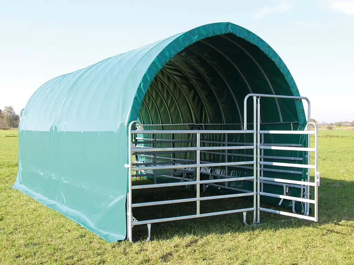 Rundbogen-Weidezelt 7,2 m lang komplett mit Panels Rundbogen-Weidezelt 7,2 m lang komplett mit Panels